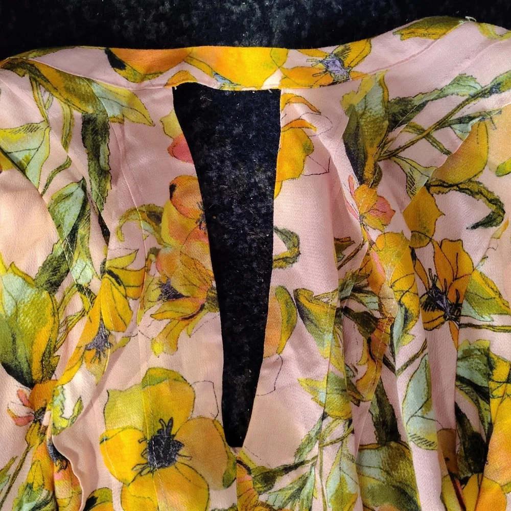 FREE PEOPLE FLOWY BELL SLEEVE DRESS WITH V CUT-OUTS FRONT & BACK WOMEN'S Size 8 - Picture 10 of 11